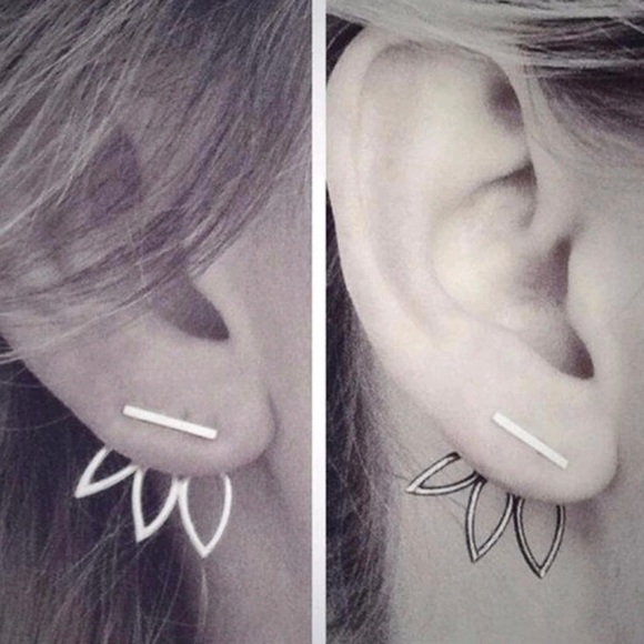 Jewelry - Silver Flower Ear Jackets Earrings